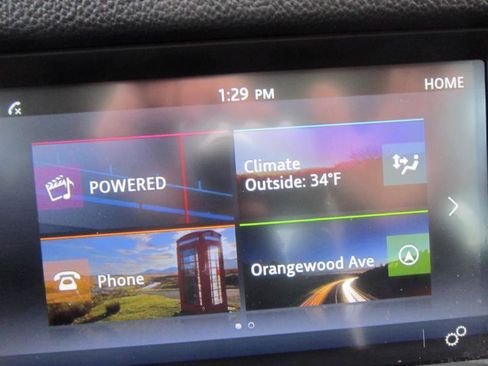 Used 2018 Jaguar XF Premium image 17