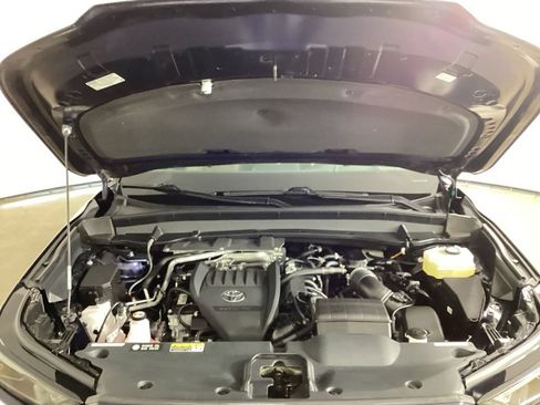Used 2025 Toyota Grand Highlander AWD Hybrid image 28