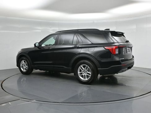 New 2026 Ford Explorer Active w/ Active Comfort Package image 6