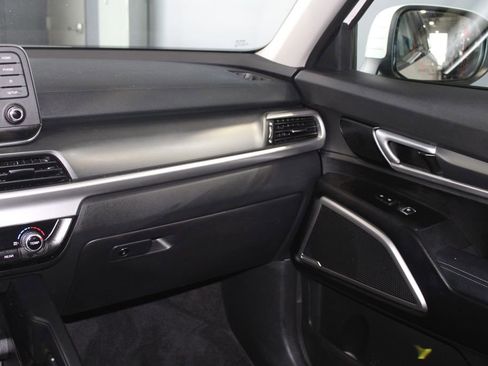 Used 2021 Kia Telluride LX AWD/4WD image 24
