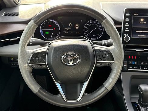 Used 2019 Toyota Avalon Limited image 15