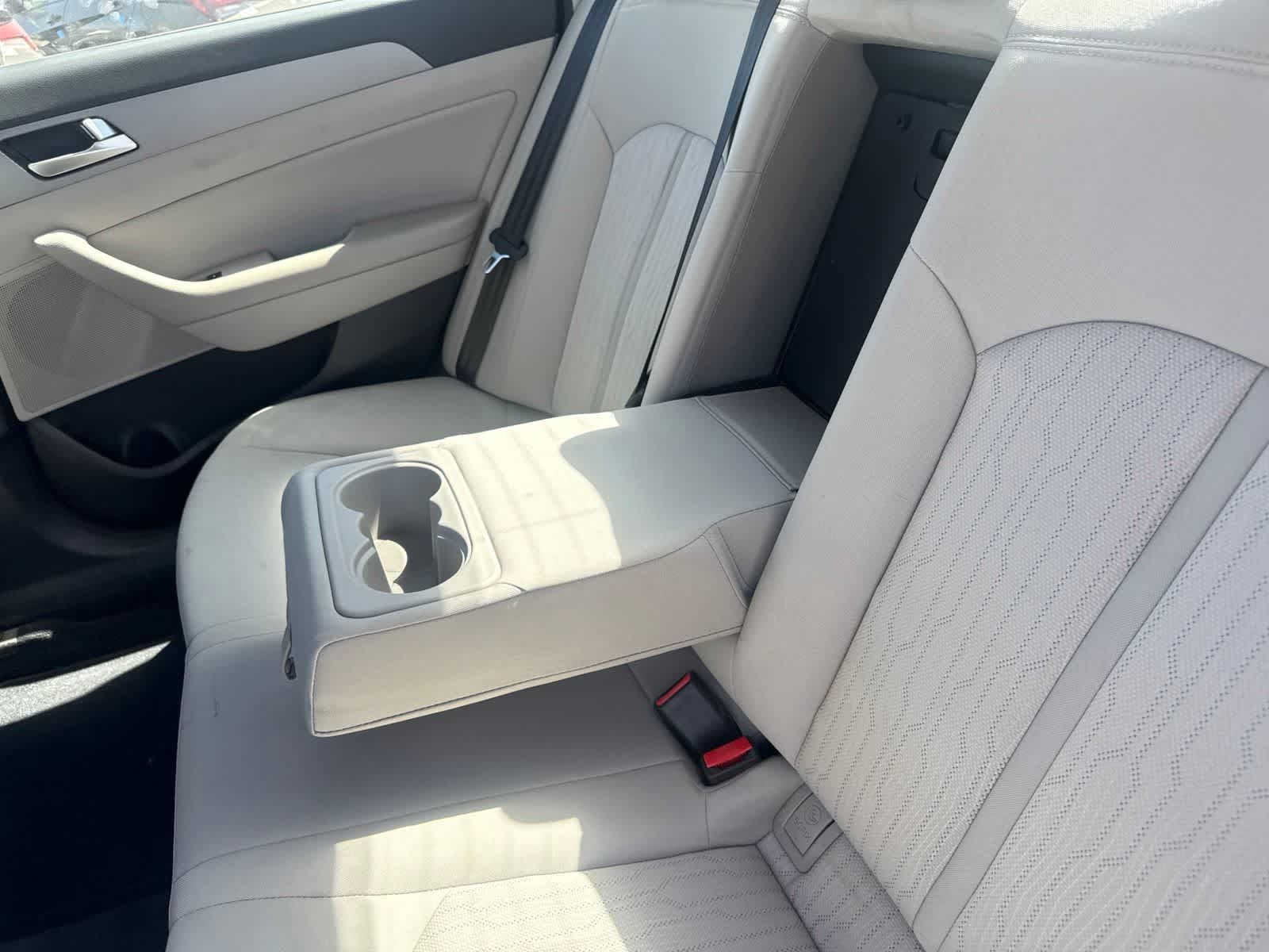 Used 2019 Hyundai Sonata SE FWD image 17