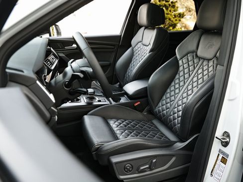 Used 2024 Audi SQ5 Premium Plus w/ Premium Plus Package image 20