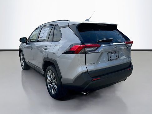 Used 2023 Toyota RAV4 XLE Premium FWD image 5