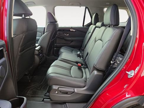 New 2025 Honda Pilot EX-L image 13