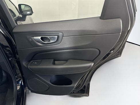 Used 2025 Volvo XC60 B5 Plus image 30