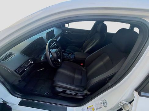 Used 2025 Honda Civic Sport image 16