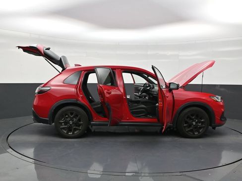 Used 2025 Honda HR-V Sport image 28