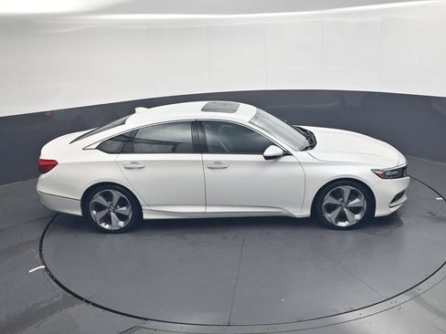 Used 2018 Honda Accord Touring image 28