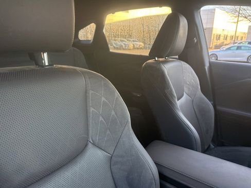 Used 2025 Lexus RX 450h AWD w/ Luxury Package image 10