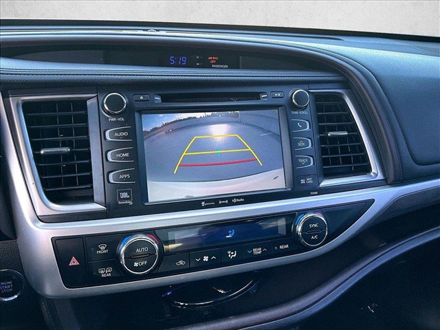 Used 2017 Toyota Highlander Limited FWD image 23