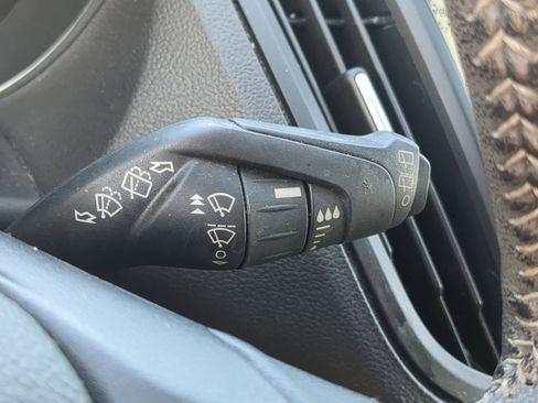 Used 2019 Ford Escape SEL image 30