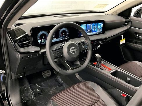 New 2026 Nissan Kicks SR image 6