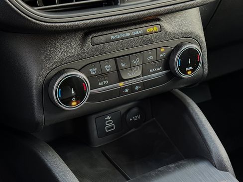 Used 2025 Ford Escape Active image 18