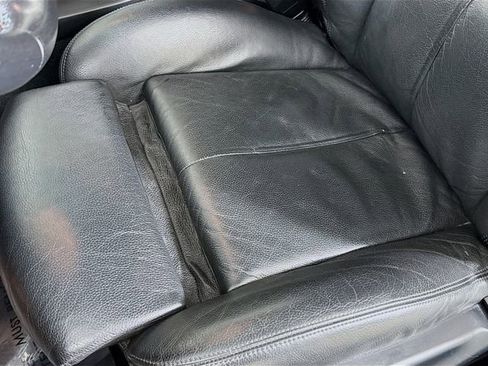 Used 2007 BMW M6 Convertible RWD image 25