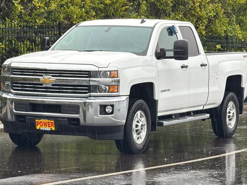 Used 2015 Chevrolet Silverado 2500 LT w/ LT Convenience Package image 8