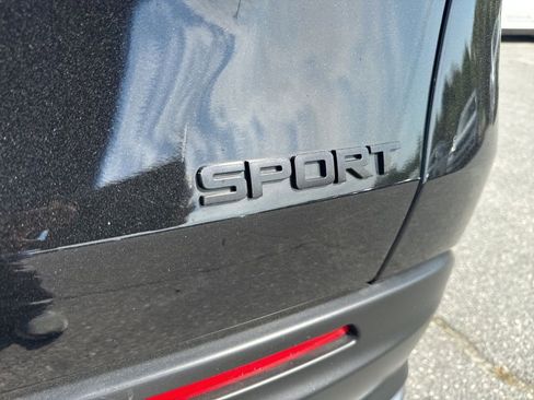 Used 2025 Honda HR-V Sport image 27