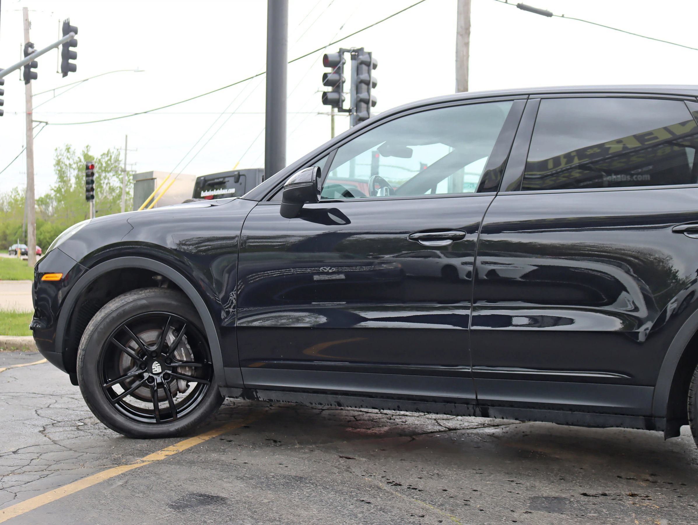 Used 2020 Porsche Cayenne AWD/4WD image 11