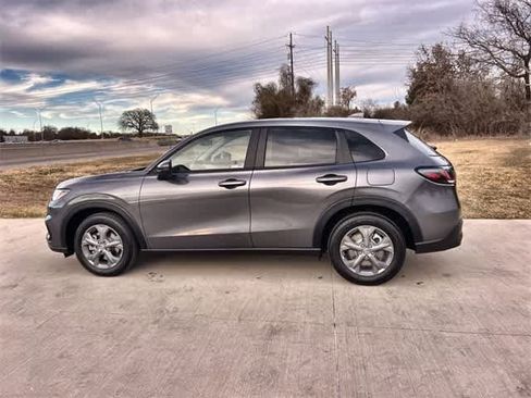 Certified 2026 Honda HR-V LX image 4