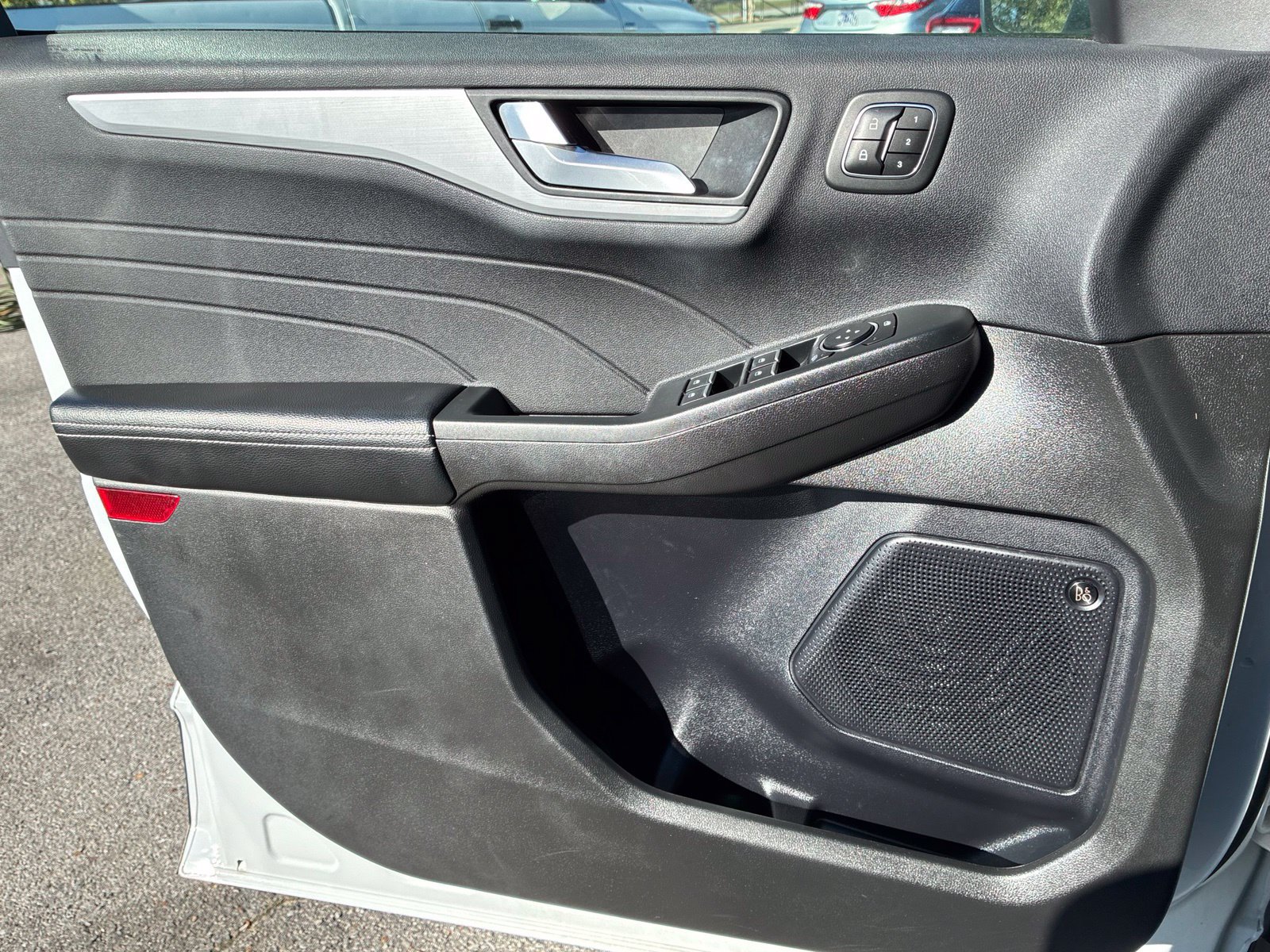 Used 2023 Ford Escape SE w/ PHEV Premium Package FWD image 8