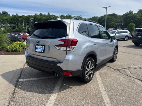 Used 2023 Subaru Forester Limited AWD/4WD image 2
