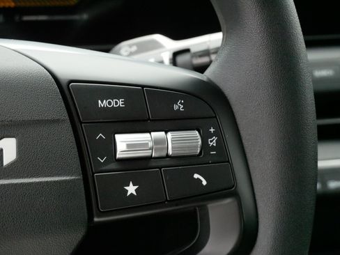 Used 2025 Kia K4 FWD image 25