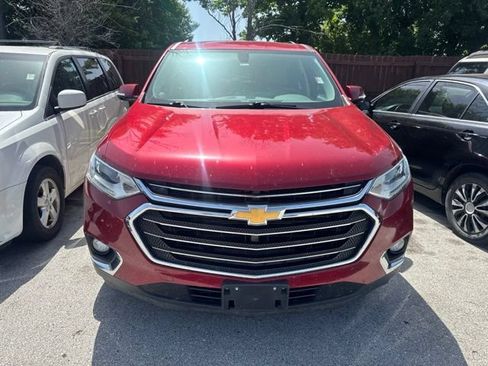 Used 2018 Chevrolet Traverse LT FWD image 2