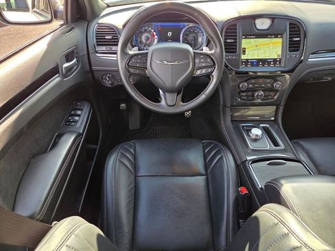 Used 2023 Chrysler 300 C RWD image 18