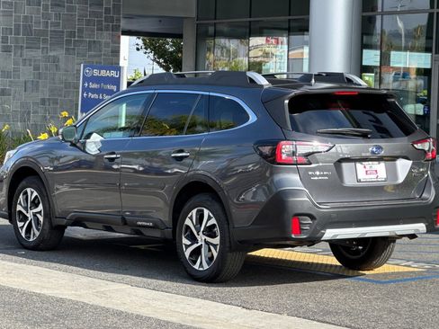 Used 2021 Subaru Outback Touring XT AWD/4WD image 4
