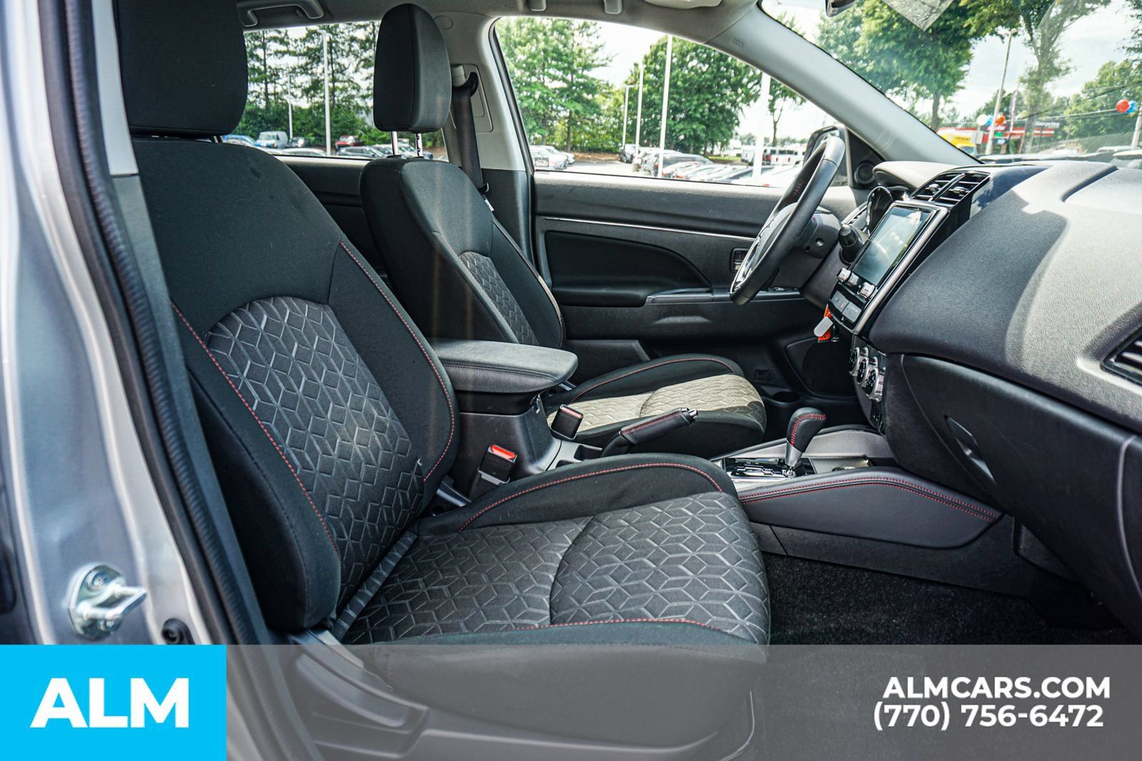 Used 2025 Mitsubishi Outlander Sport SE AWD/4WD image 23