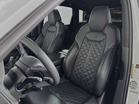 Used 2022 Audi SQ7 Premium Plus image 11
