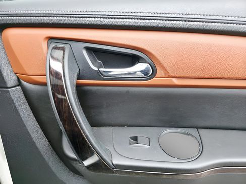 Used 2015 Chevrolet Traverse LTZ image 19