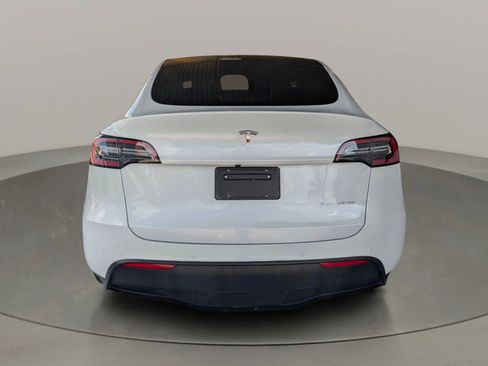 Used 2021 Tesla Model Y Long Range AWD/4WD image 4