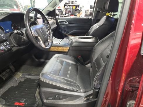 Used 2016 GMC Yukon XL Denali w/ Open Road Package AWD/4WD image 14