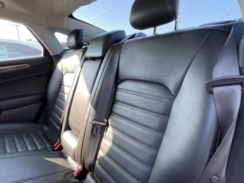Used 2015 Ford Fusion SE w/ Equipment Group 202A FWD image 11