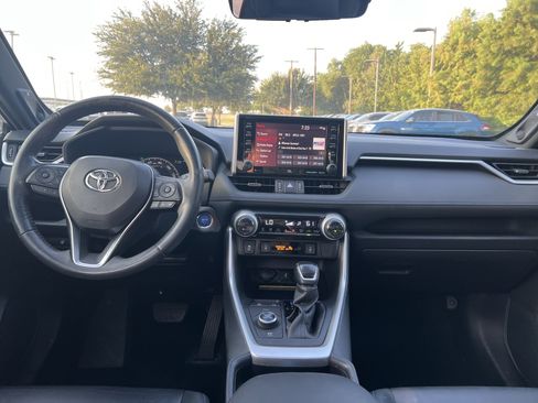 Used 2020 Toyota RAV4 XSE AWD/4WD image 26