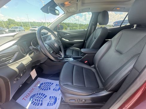 Used 2023 Buick Encore GX Essence w/ Experience Buick Package FWD image 18