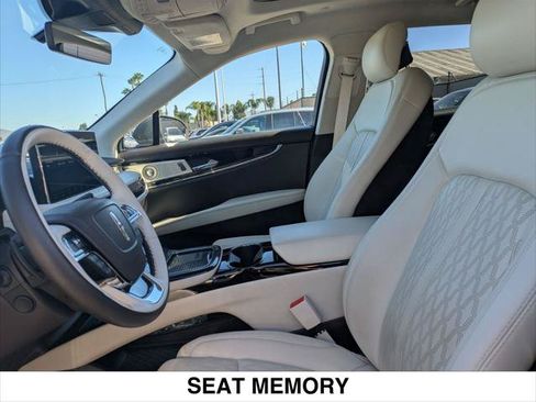 Certified 2023 Lincoln Nautilus Black Label w/ Class II Trailer Tow Package AWD/4WD image 21