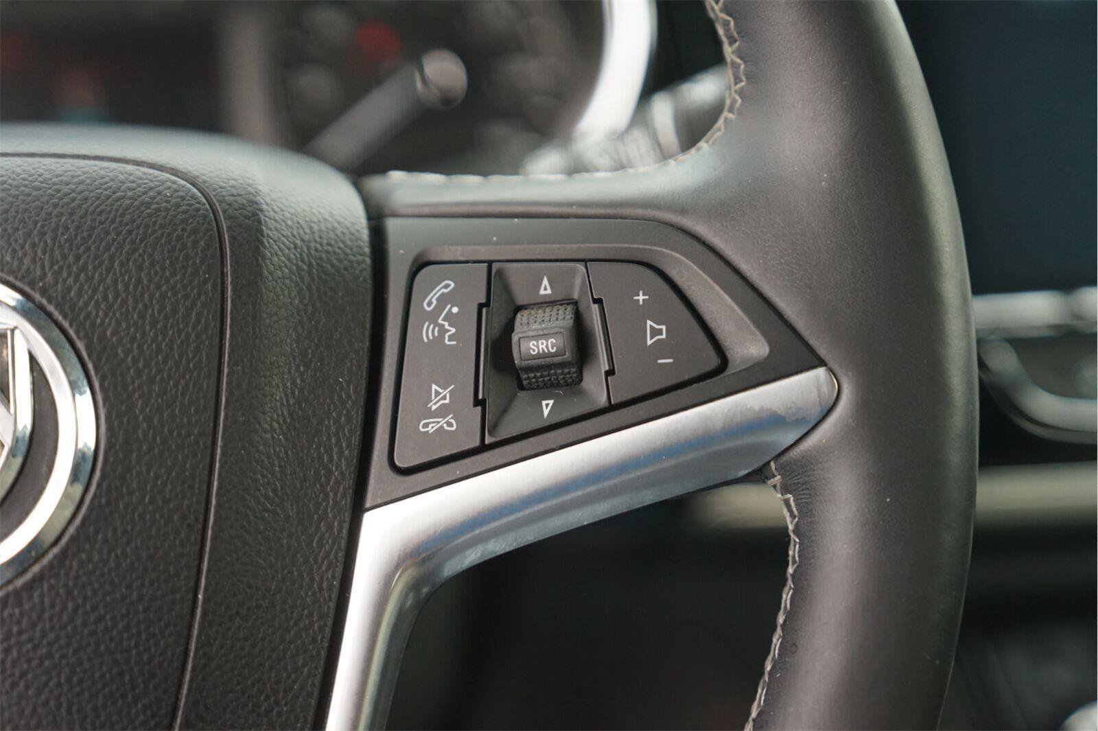 Used 2019 Buick Encore Essence FWD image 23