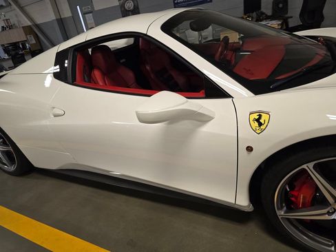 Used 2015 Ferrari 458 Spider RWD image 6