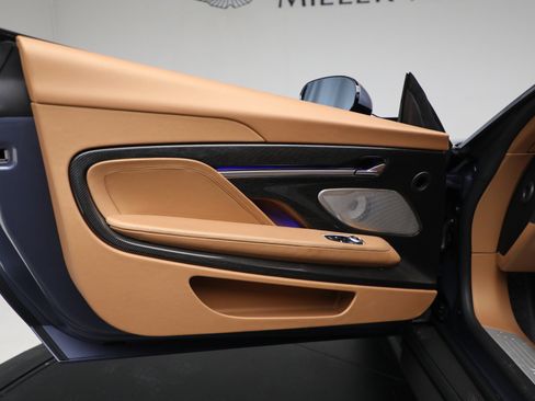 New 2025 Aston Martin Vanquish image 25