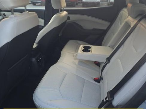 Used 2025 Ford Mustang Mach-E Premium image 9