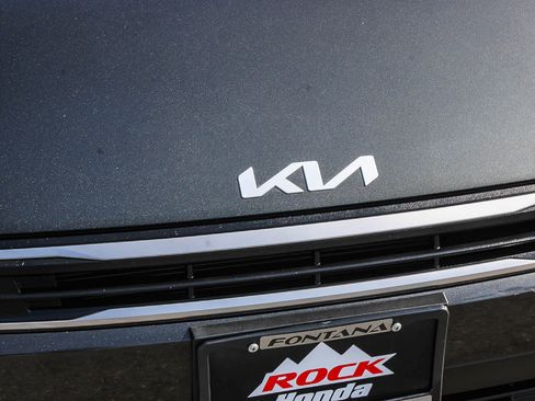 Used 2025 Kia K4 FWD image 5
