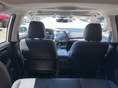 Used 2017 Subaru Outback 3.6R Limited AWD/4WD image 12