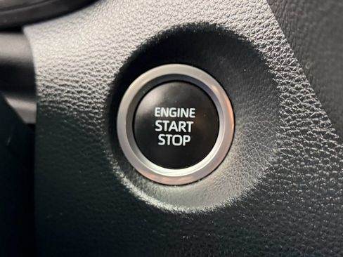 Certified 2023 Toyota Corolla Cross XLE image 23