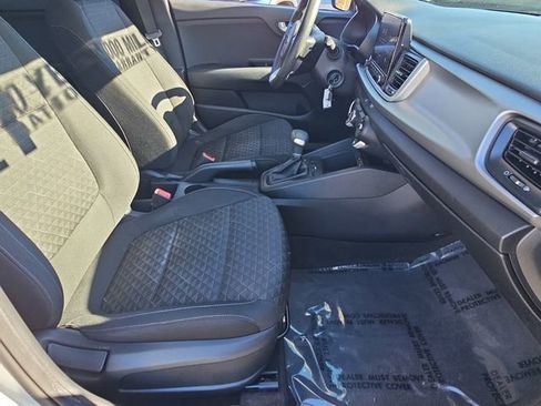 Used 2021 Kia Rio LX image 17
