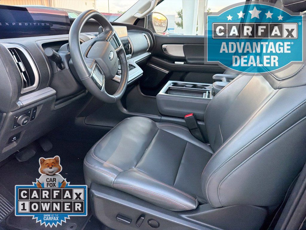 Used 2025 Ford Expedition Max Active AWD/4WD image 8