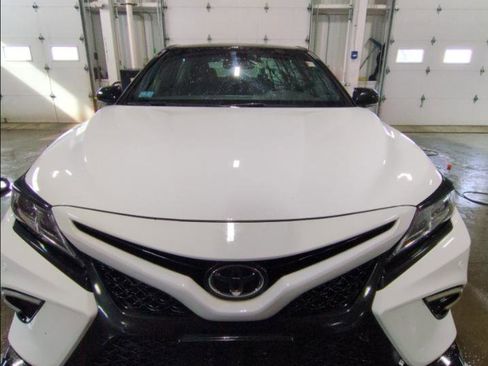 Used 2018 Toyota Camry SE w/ Audio Package image 4
