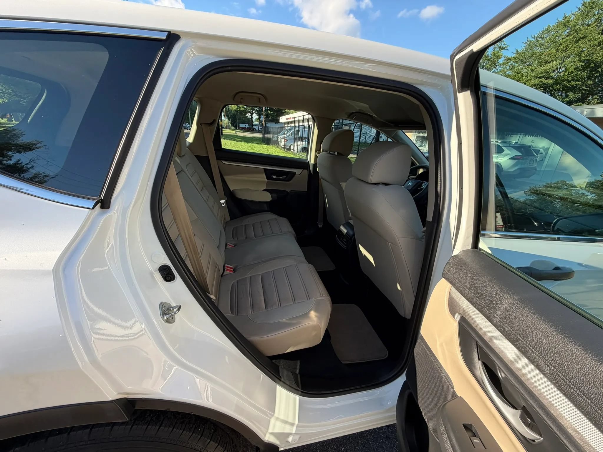 Used 2018 Honda CR-V LX image 16