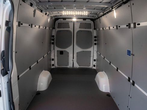 Used 2026 Mercedes-Benz Sprinter 2500 image 18